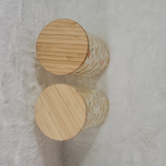 2 Lemon Glass Canisters with Wood Lids - Picture 2 of 4